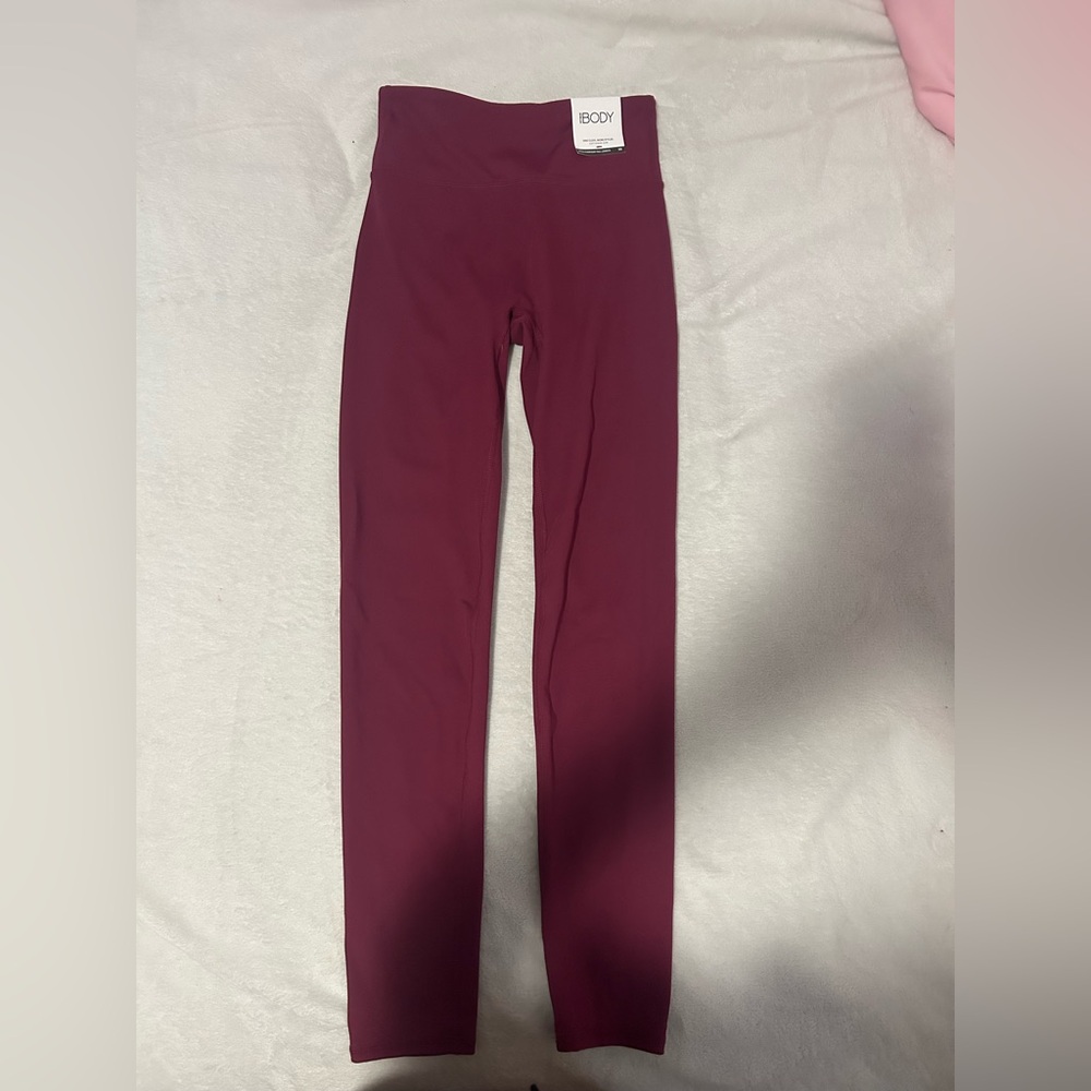 Maroon leggings